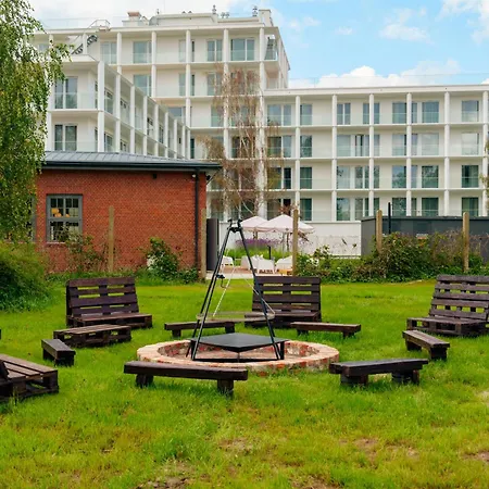 Aparthotel Arche Fabryka Samolotow W Mielnie 4*