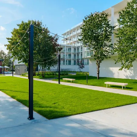 Arche Fabryka Samolotow W Mielnie Lägenhetshotell 3*