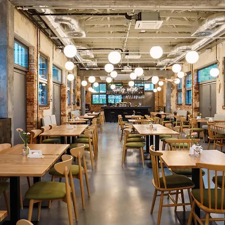 Lägenhetshotell Arche Fabryka Samolotow W Mielnie